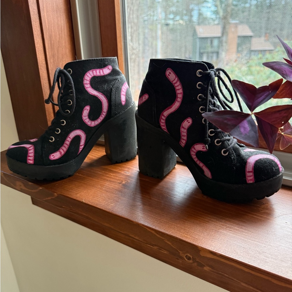 Custom H&M Worm Black Lace Up Boots hand painted by Sam Pao, size 5.5